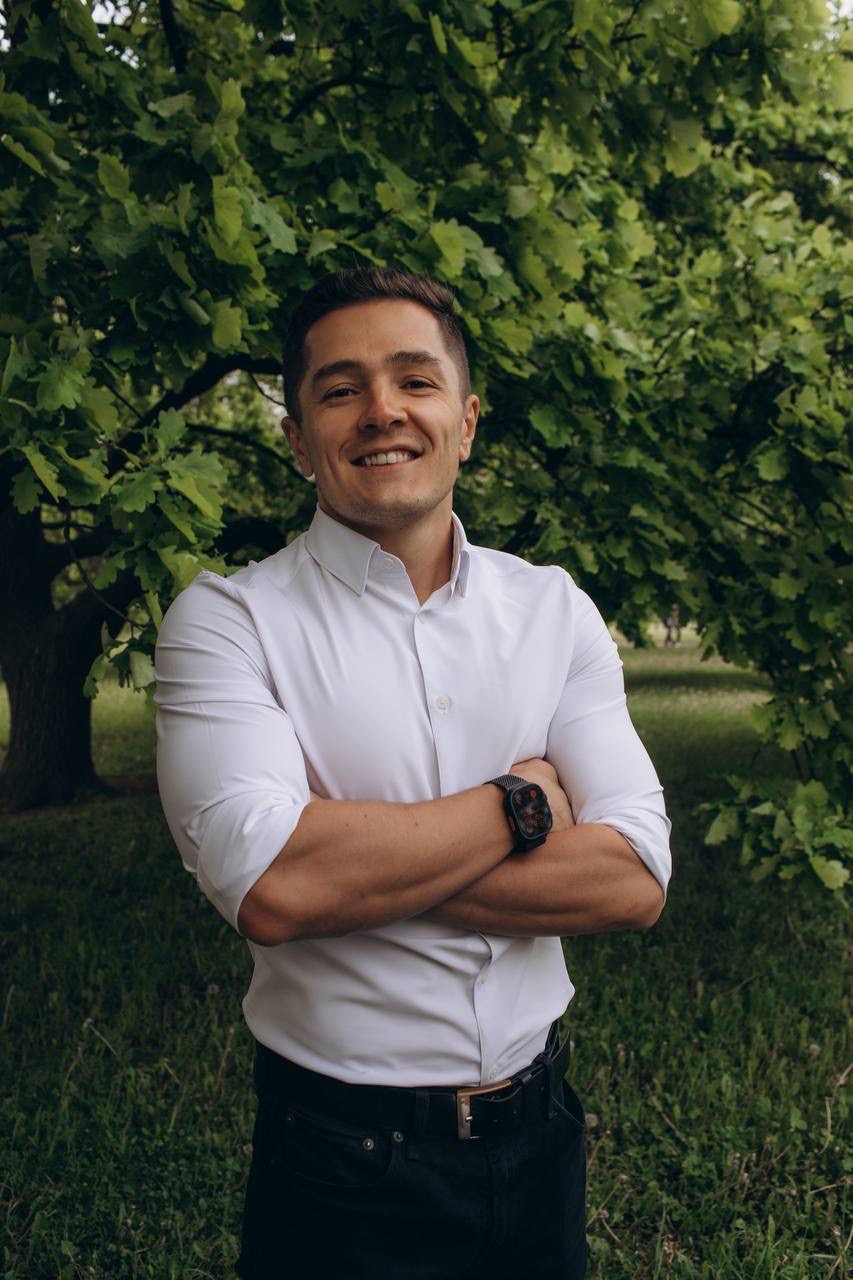 Denis Sitnikov outdoor portrait